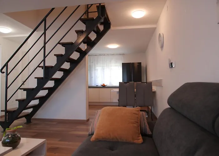House Bonita Pula