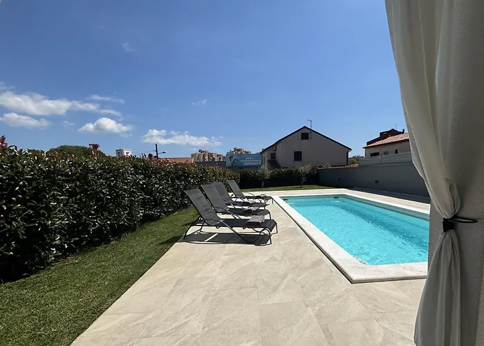 House Bonita Pula